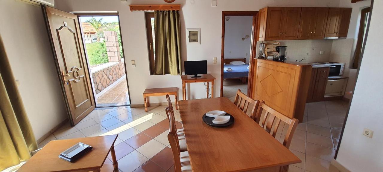 Molivos Castle Apartments Mithimna Bagian luar foto