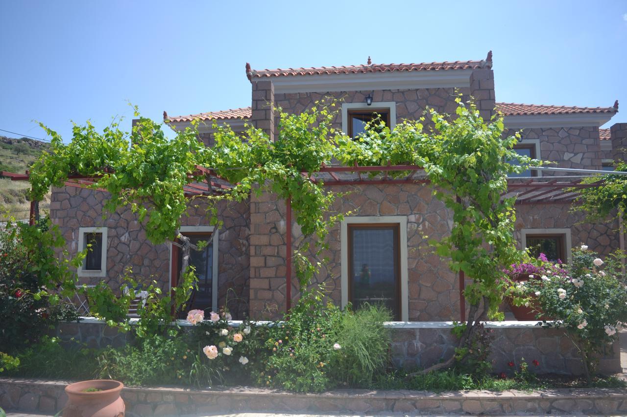 Molivos Castle Apartments Mithimna Bagian luar foto